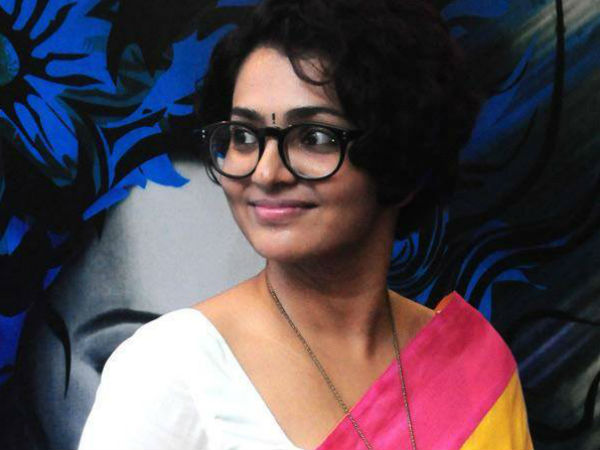 സ്ത്രീകള് കൂടിച്ചേരുക എന്നൊരു രീതി ഇല്ല