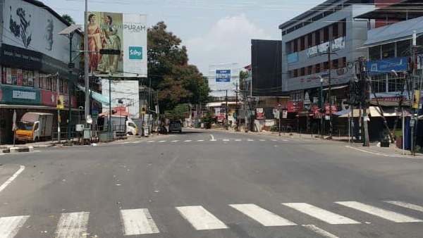 5 പേരിൽ കൂടുതൽ പാടില്ല