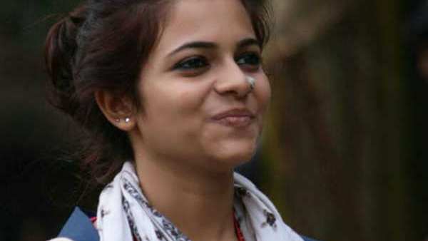 ആറടിമണ്ണില് കിടന്നാല് മാത്രമാണോ