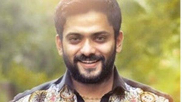 നിഷ്കളങ്കമായി തോന്നാം
