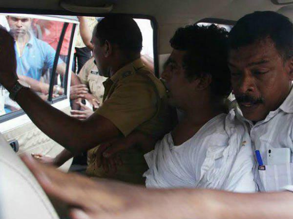 സാക്ഷികള്