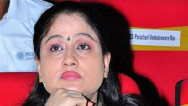 സോണിയാ ഗാന്ധിക്കെതിരെ