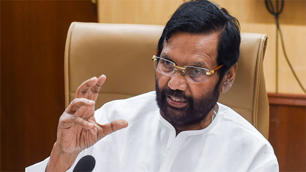 ഗുജറാത്ത് കലാപവും രാജിയും