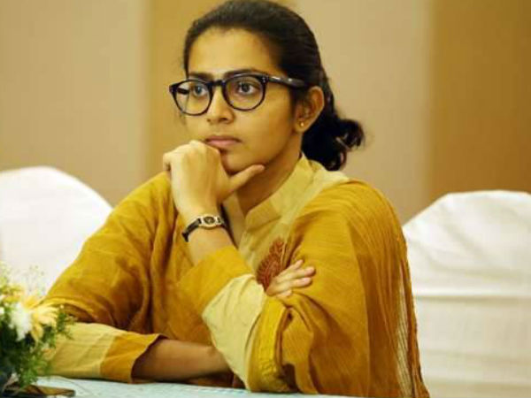 പാർവ്വതിയുടെ രാജി