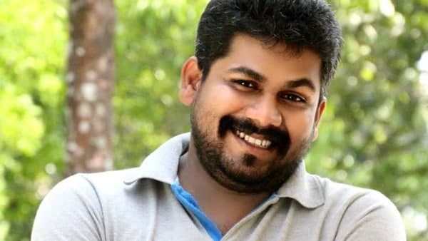 മലയാളി നോക്കിനിൽക്കും
