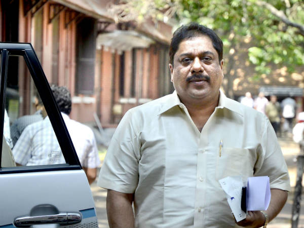 ഒരു നാണയത്തിന്റെ രണ്ട് വശങ്ങൾ