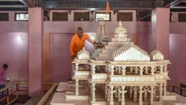 ദളിത് സമുദായത്തിലെ അംഗം