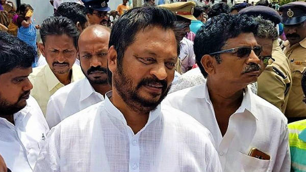 രാഹുല് ഗാന്ധിയും പ്രിയങ്ക ഗാന്ധിയും