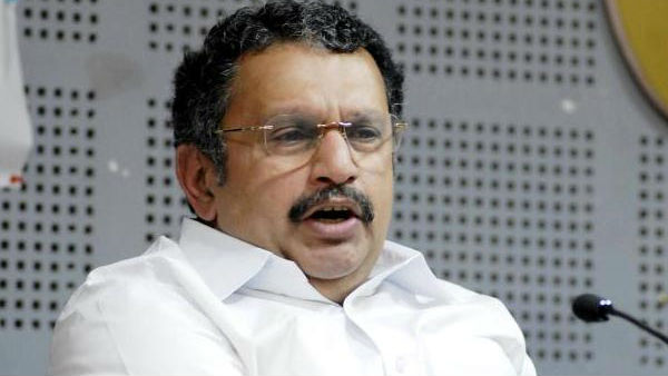 പാര്ട്ടിയില് പ്രശ്നങ്ങളുണ്ട്