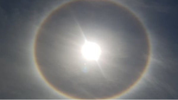സൂര്യന് അസ്തമിക്കില്ല