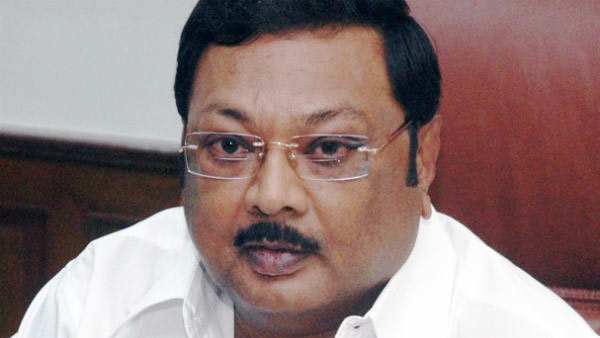 അഴഗിരിയെയും എത്തിക്കും