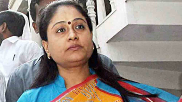 പാര്ട്ടി മാറിക്കളിച്ച ചരിത്രം