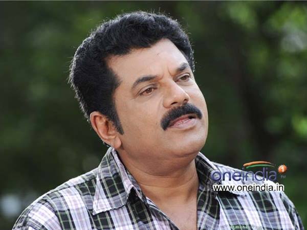 സ്വര്ണ്ണക്കടത്തൊക്കെ എല്ലാവര്ക്കും മനസ്സിലായി