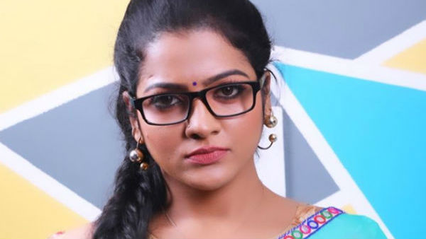 അവതാരകയും