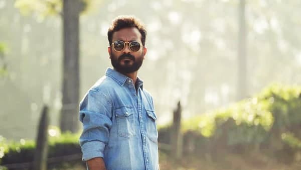 രാഷ്ട്രീയ ചിത്രങ്ങളില്