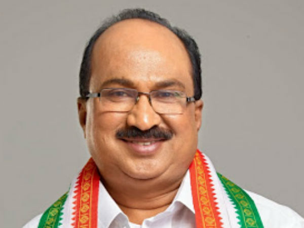 കോൺഗ്രസ്സിനുള്ളിൽ സമ്മർദ്ദം