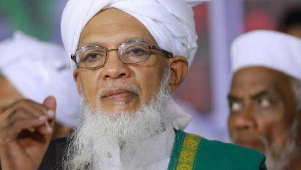 ഭീഷണിയെത്തുടര്ന്ന് പിന്മാറി?