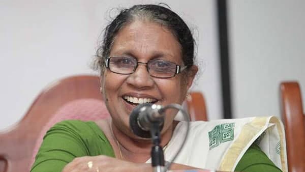 പദവിക്ക് നിരക്കാത്ത പദം
