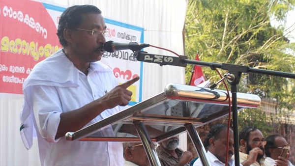 രണ്ടില് ഒരാള് മാത്രം