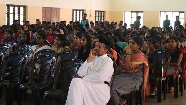 റാന്നിയില് മത്സരിക്കണം