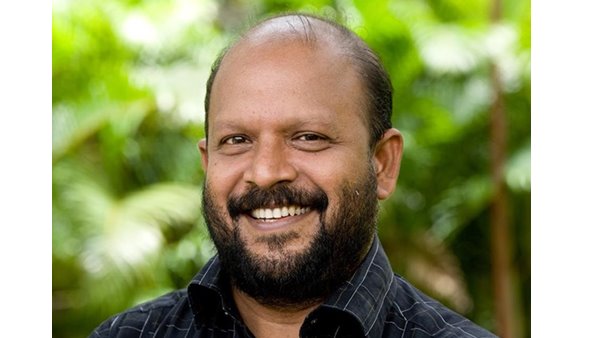 തൃശൂരില് പകരം ആര്