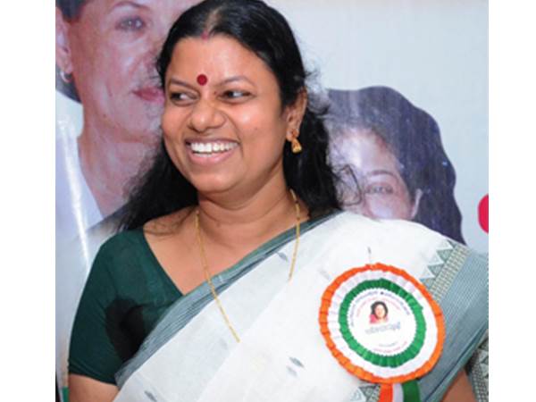 ഷാനിമോള് ഉസ്മാന്, ബിന്ദു കൃഷ്ണ