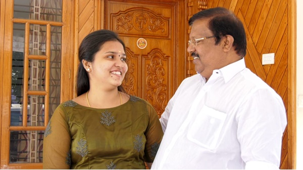 ''അച്ഛനെ താറടിച്ച് കാണിക്കാൻ ശ്രമിച്ചു ''