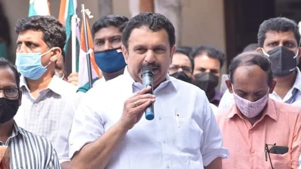 നോക്കുകുത്തിയായ സമിതി