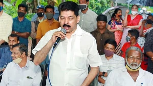 വാതില് അടഞ്ഞിട്ടില്ല
