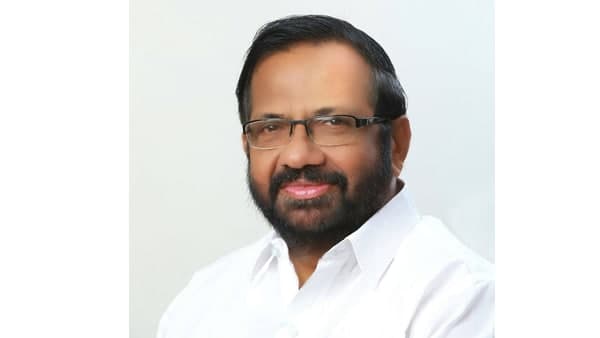 യുവാക്കൾ മുൻനിരയിലേക്ക്