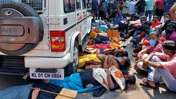 സെക്രട്ടറിയേറ്റില് സമരാഗ്നി ആളിപ്പടരുന്നു