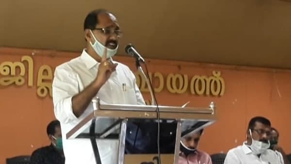 മാപ്പ് പറയണം