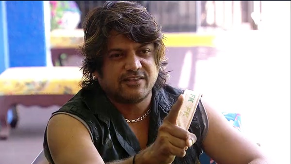 കിടിലത്തിന്റെ നേരെ