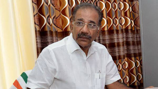 നാല് സീറ്റ് തന്നെ വേണം