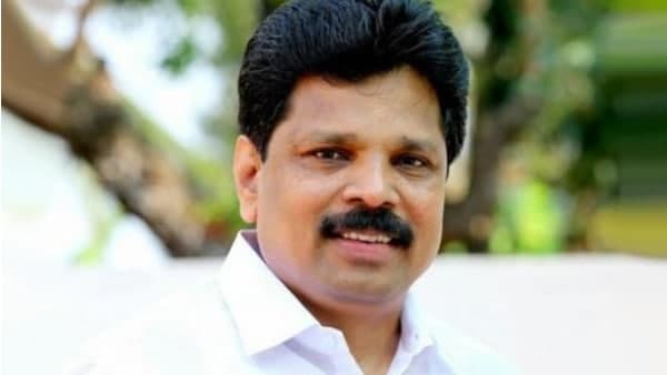 ഇളകാതെ വണ്ടൂര്