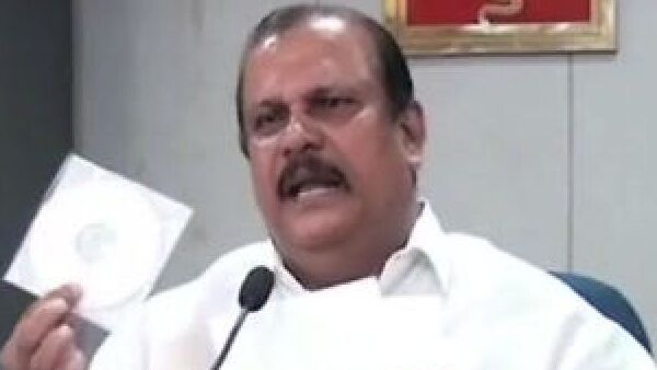 ജോര്ജ് ഉന്നമിടുന്നത്