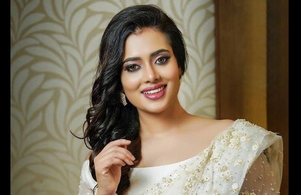 പുറംലോകം കാണാതെ രമ്യ
