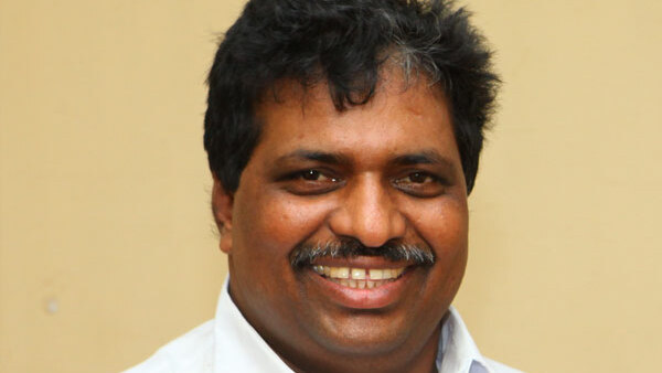 കൊടിക്കുന്നിലിനായി ഗ്രൂപ്പുകള്