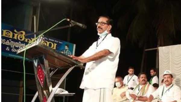 കൈപ്പിഴ ആഘോഷമാക്കുന്നവര്