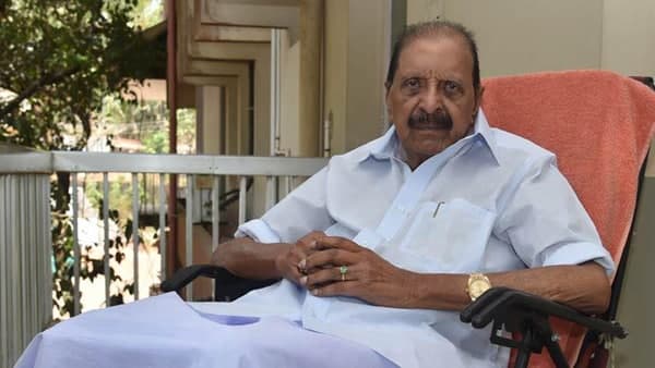 വിവാദ നായകന്