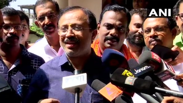 ഇറങ്ങിപ്പോയി