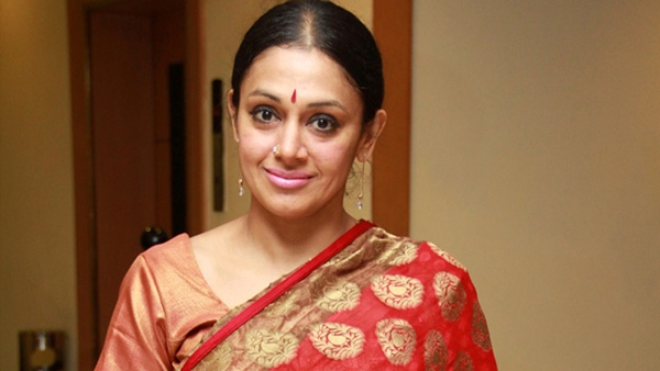 ശോഭന നിർദ്ദേശിച്ചു