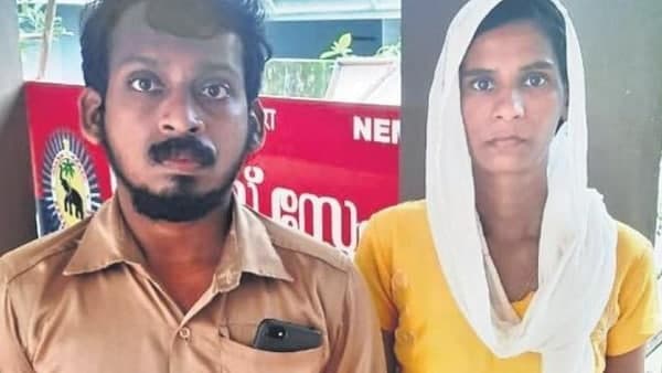 സ്വന്തം മുറിയില്