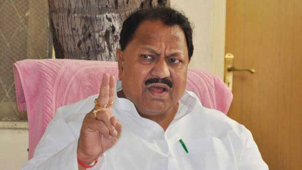 ചുമതലയേറ്റ് ഏതാനും മാസങ്ങൾക്ക് ശേഷം പി സി സി അധ്യക്ഷൻ