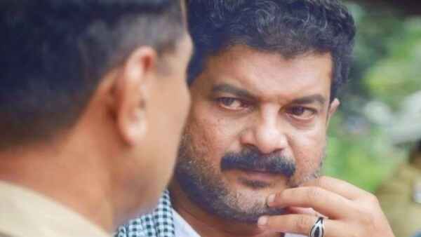 അന്നവർ കെട്ടിപൊക്കിയ നുണയുടെ കോട്ടകളിൽ