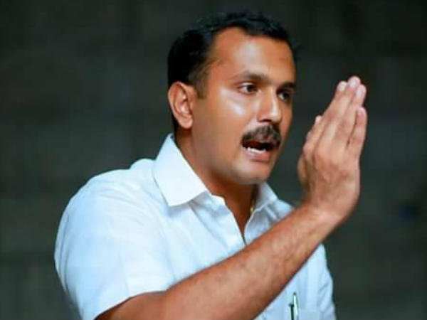 തന്റെ ഫോണില് നിന്നാണ് ആ ചാറ്റ് പോയതെന്ന്