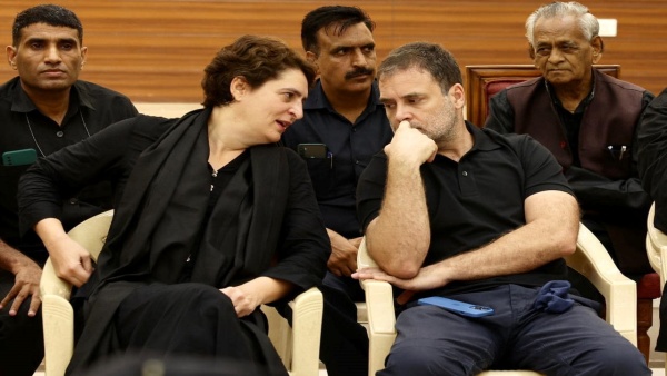 എന്നാല് എ ഐ സി സിയുടെ തലപ്പത്തേക്ക് ഇല്ലെന്ന സൂചന