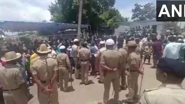പാഷ വല്ലി (22), യെനകപ്പാ തലവാട് (60) എന്നിവരാണ്