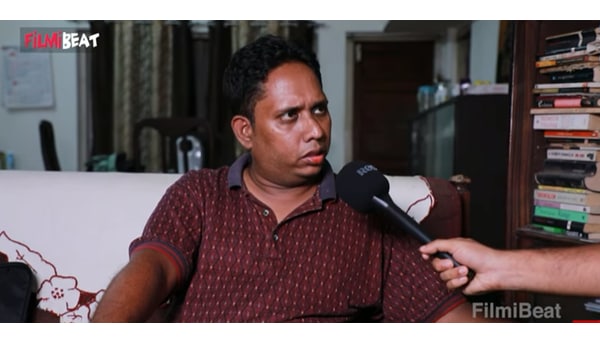 നടി പറയുന്നത് പോലെ 30 സിം കാർഡൊന്നും എന്റെ കയ്യിലില്ല.