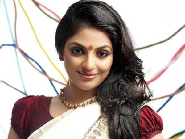പ്രതിഫലത്തിന്റെ കാര്യത്തിൽ തുല്യത വേണമെന്ന്